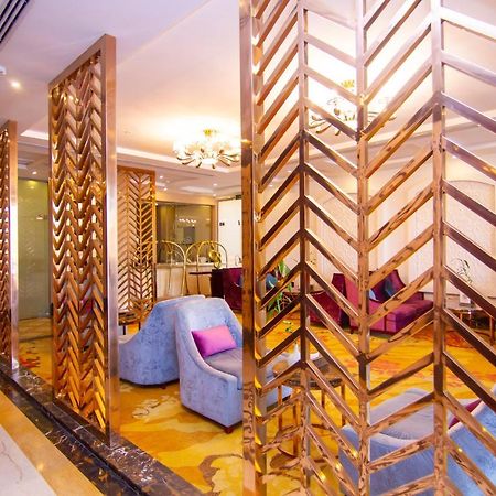 فندق هوليداي الخليج الرياض - Holiday Al Khaleej Hotel Exterior foto